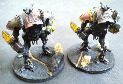 lockeloeckchen-Warhammer40k-Horus Heresy-Questoris Knights-Schwertknappe House Sterlund-hinten-Forum.jpg