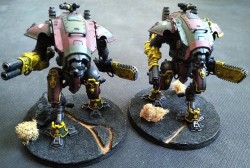 lockeloeckchen-Warhammer40k-Horus Heresy-Questoris Knights-Schwertknappe House Sterlund-front-Forum.jpg